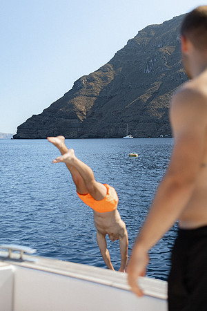 Canaves Oia Lifestyle - sailing
