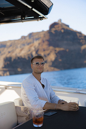 Canaves Oia Lifestyle - sailing