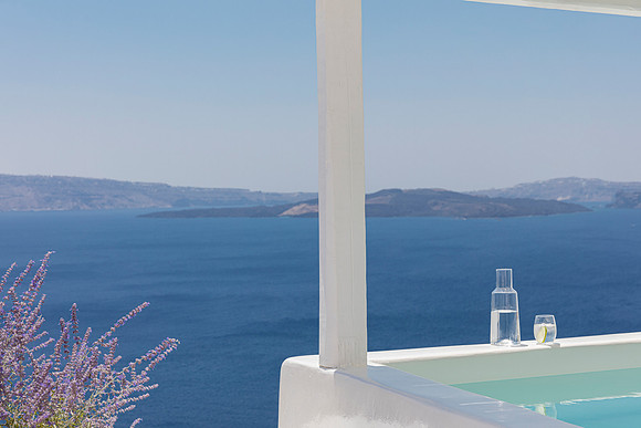 Canaves Ena_Honeymoon Suite