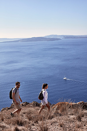 Canaves Oia Lifestyle - trekking