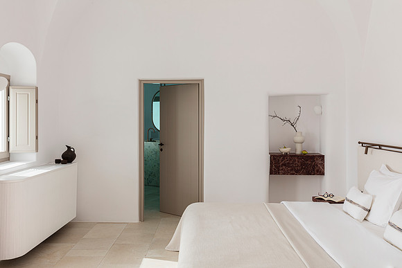 Canaves Ena_ Riverpool Suite