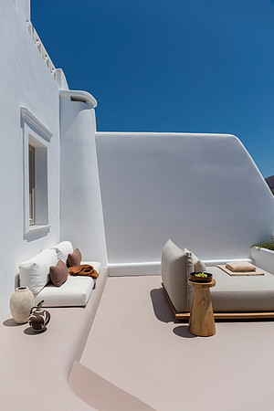 Canaves Ena_Honeymoon Suite