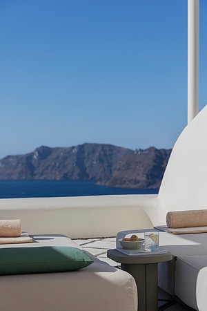 Honeymoon Suite