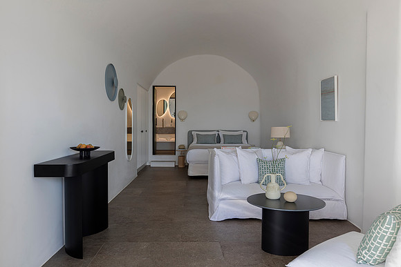 Honeymoon Suite