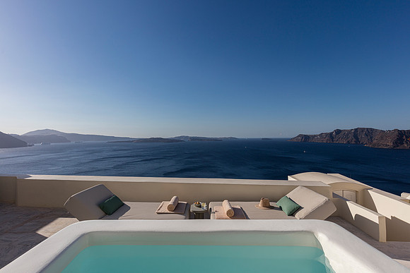 Honeymoon Suite