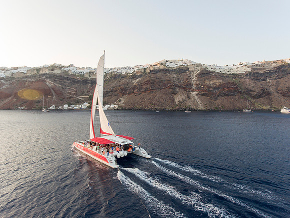 Sail yacht Tahiti 80