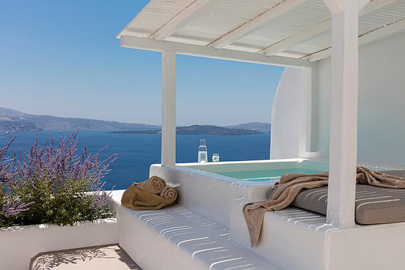 Canaves Ena_Honeymoon Suite