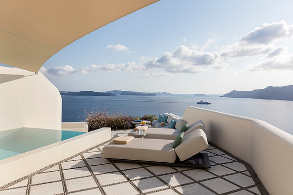 Royal Pool Suite