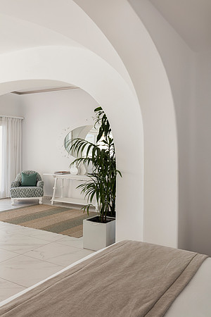 Royal Pool Suite