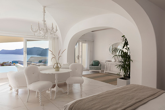 Royal Pool Suite