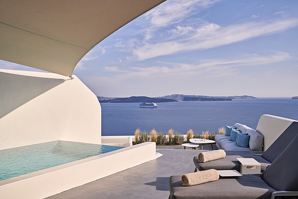 Royal Pool Suite