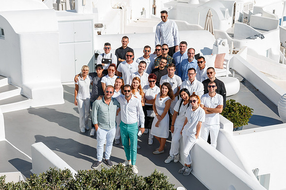 Canaves Oia Hotel closing 2019