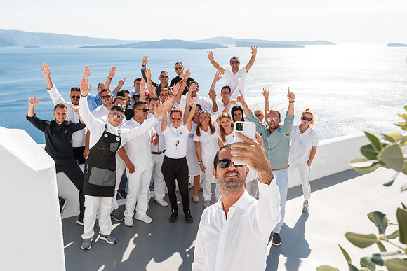 Canaves Oia Hotel closing 2019