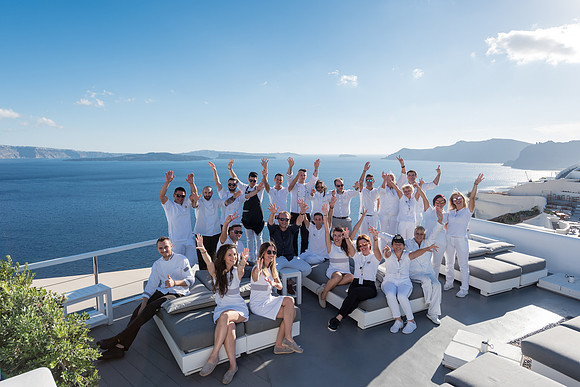 Canaves Oia Hotel closing 2018