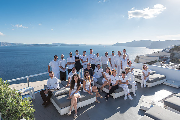 Canaves Oia Hotel closing 2018