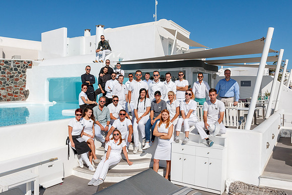 Canaves Oia Hotel closing 2019