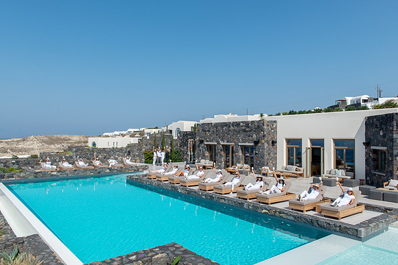 Canaves Oia Epitome closing 2018