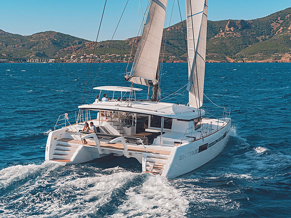 Sail Yacht Lagoon 520