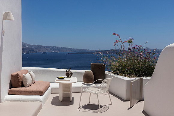 Canaves Ena_ Riverpool Suite