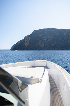 Canaves Oia Lifestyle - sailing