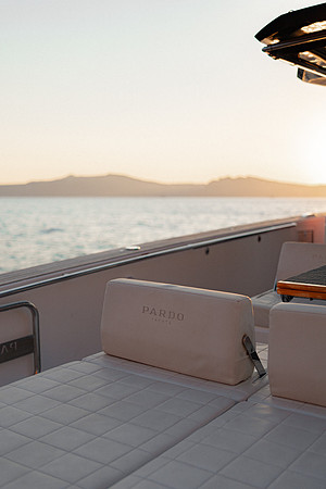 Canaves Oia Lifestyle - sailing