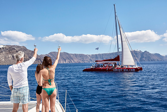 Canaves Oia Lifestyle - sailing