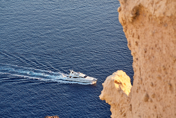 Canaves Oia Lifestyle - sailing